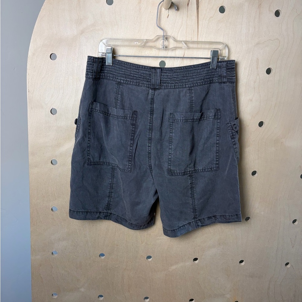 NWT Women’s Sundance Catalog Gray Garden Joy Tencel Graphite Cargo Shorts 10 - Picture 4 of 6